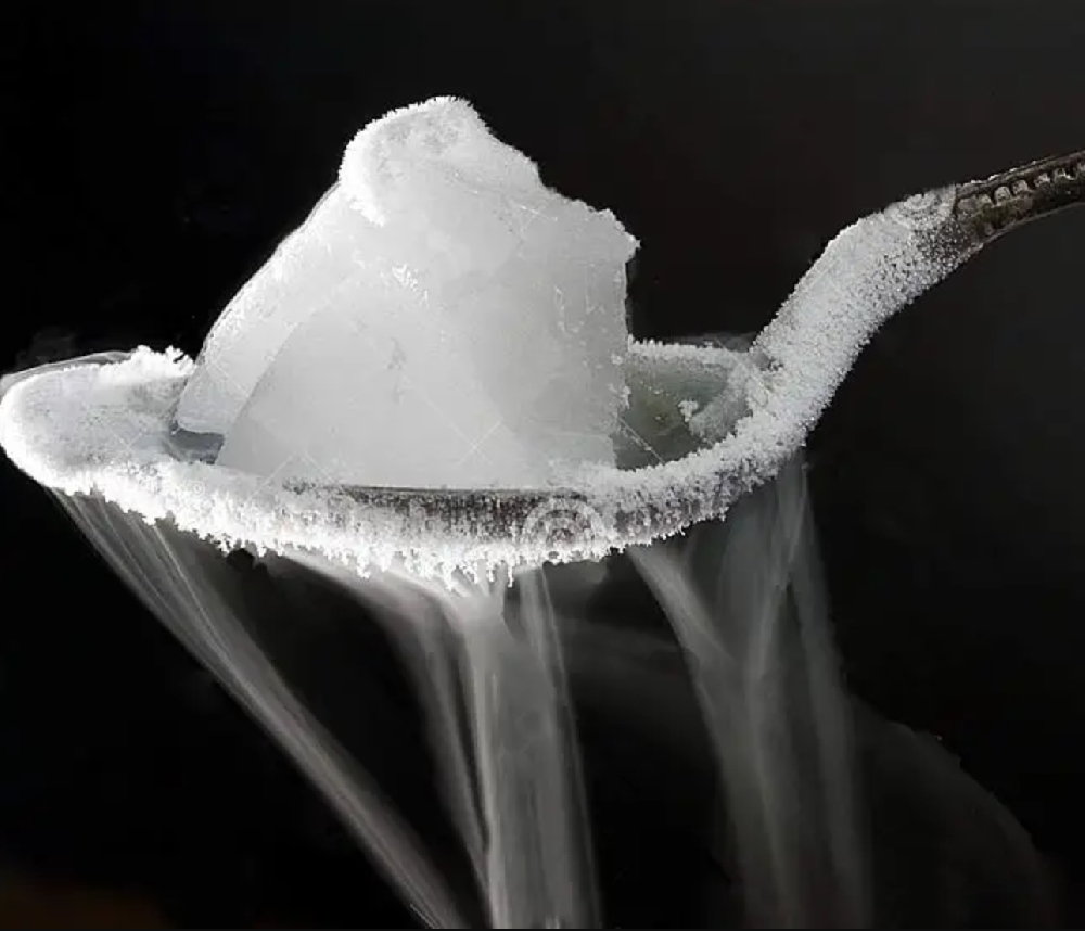 一招教你记住干冰使用要注意的事项,北外滩干冰价格